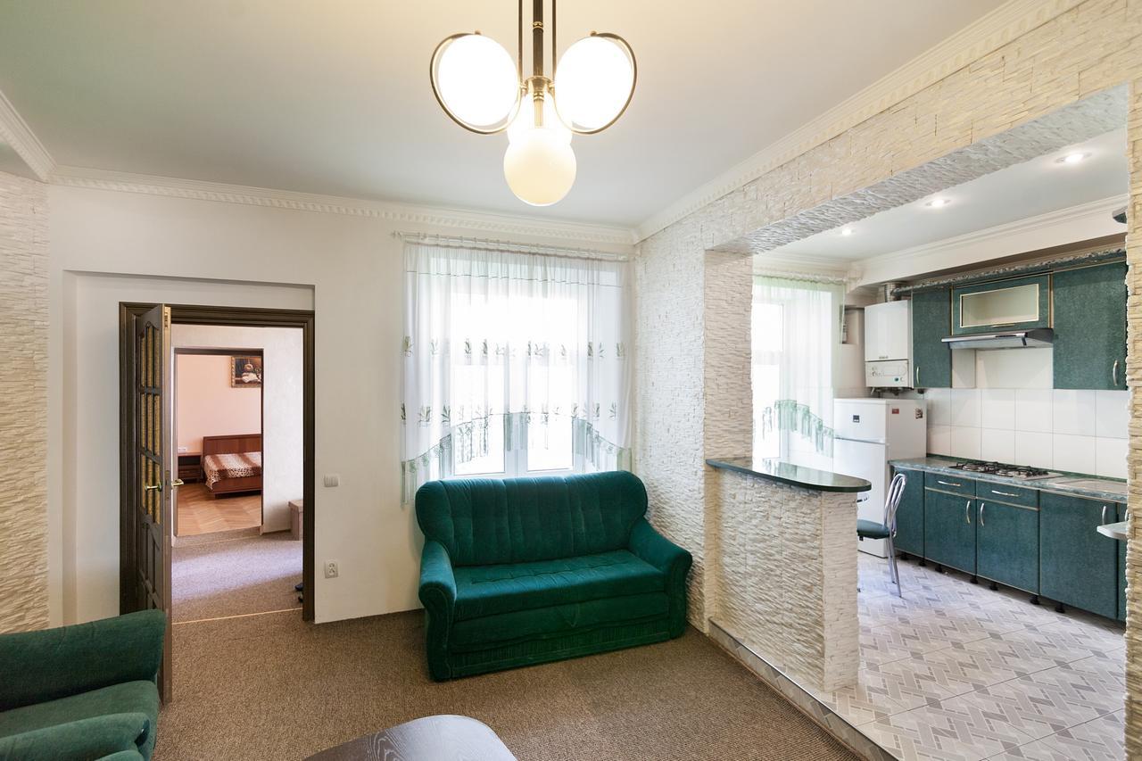 Apartment On Dudayeva 17 Lviv Bagian luar foto