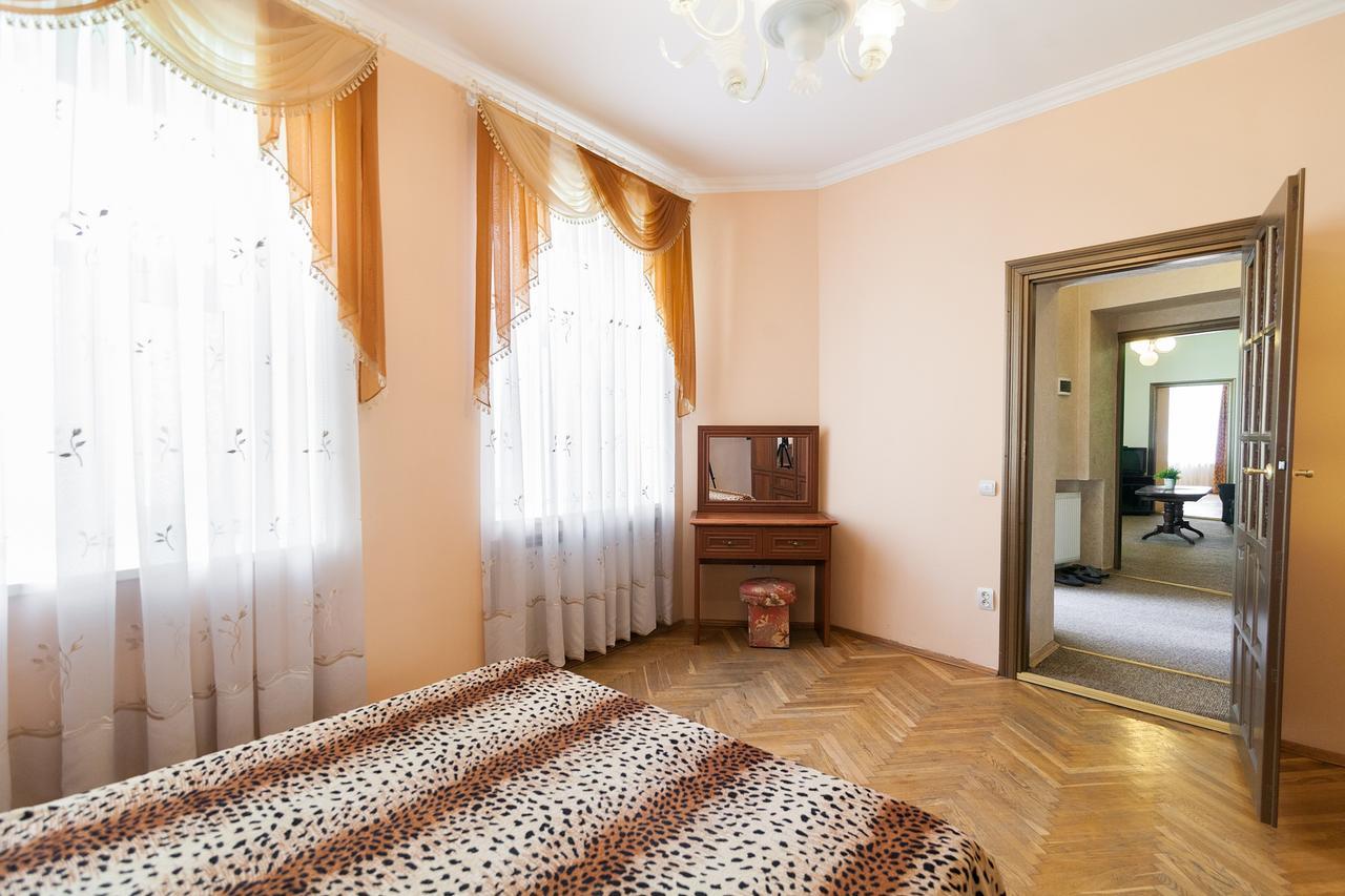 Apartment On Dudayeva 17 Lviv Bagian luar foto