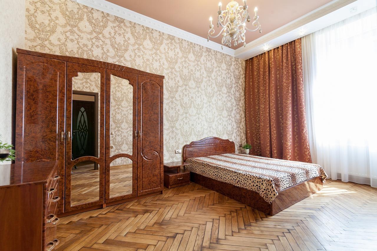 Apartment On Dudayeva 17 Lviv Bagian luar foto