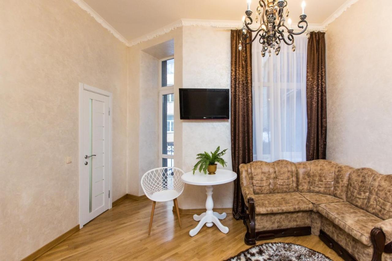Apartment On Dudayeva 17 Lviv Bagian luar foto