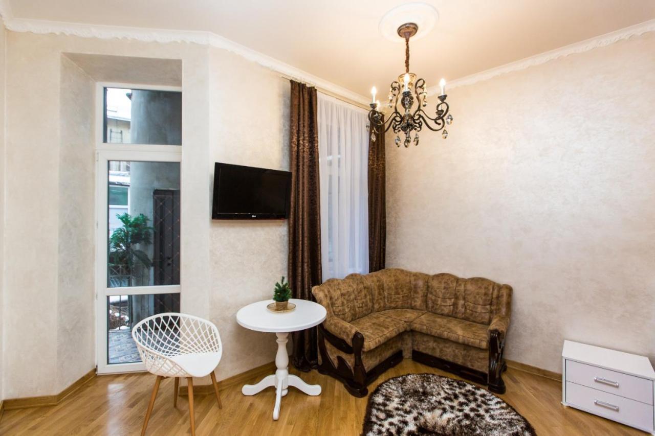 Apartment On Dudayeva 17 Lviv Bagian luar foto